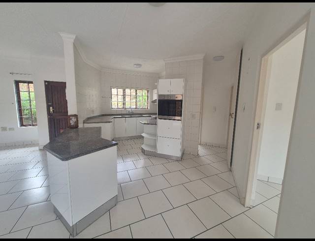 3 BEDROOM SECTIONAL TITLE FOR SALE IN MANABA BEACH